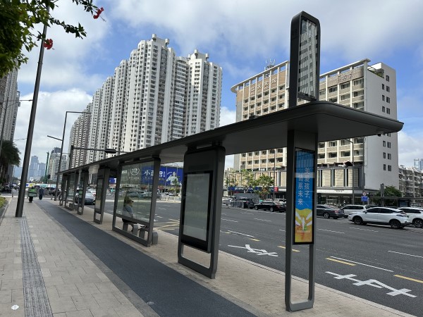 深圳電子公交站牌案例